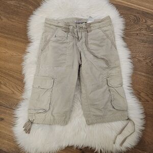 Vintage Low Rise Beige Cargo Shorts